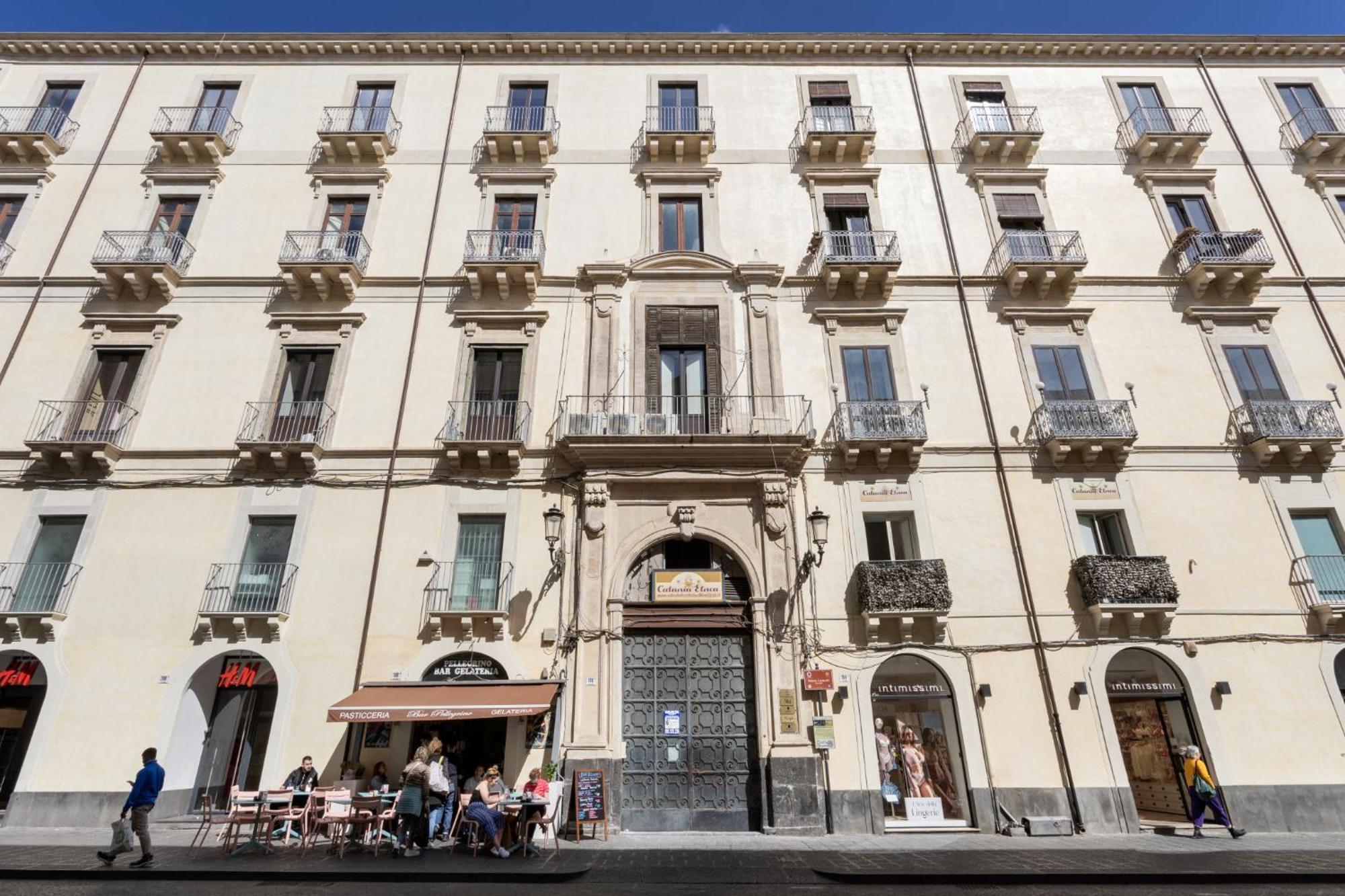 Palazzo Costarelli - Bed And Breakfast Catánia Buitenkant foto